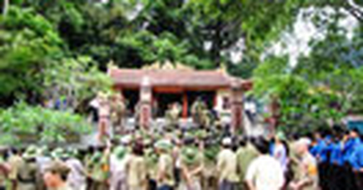 40 năm ngày mất của các liệt sĩ tại Hang Tám Cô: Hát mãi khúc tráng ca